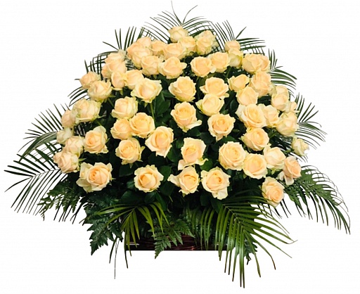 Корзина ритуальная из живых цветов «Большая» (КЖ‑4), Розы кремовые